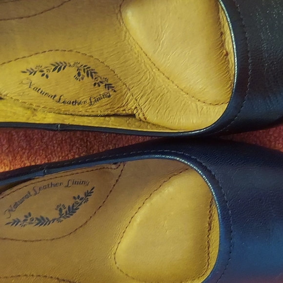 Shoes - Picture 3 of 6